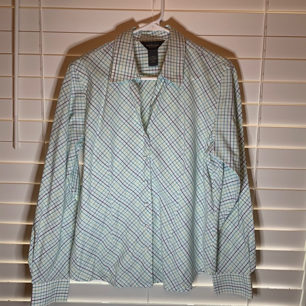 VanHeusen Long-sleeved Blouse